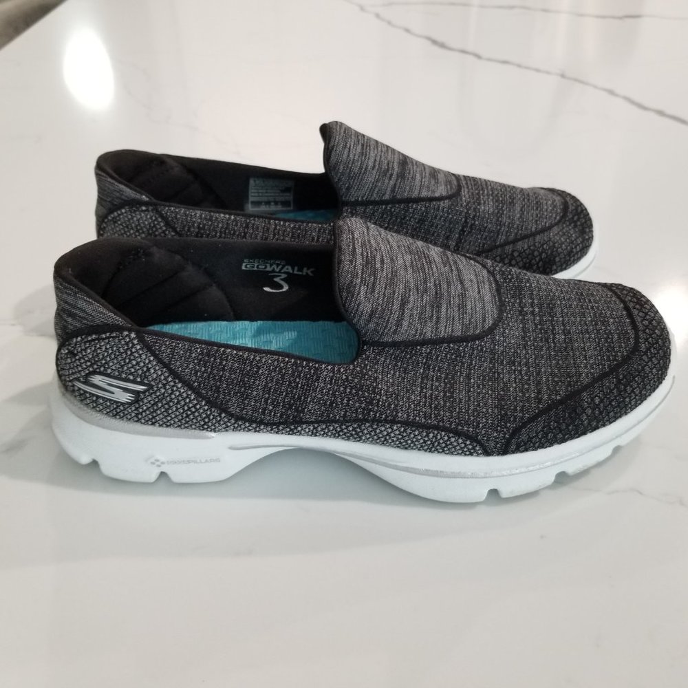 Sketchers Goga Plus Slip On 6.5